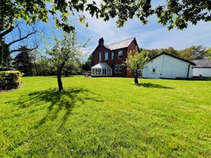 Photo 26- click for photo gallery